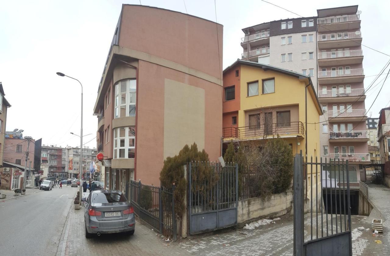 Welcoming In Prishtina Apartment Prishtine Bagian luar foto
