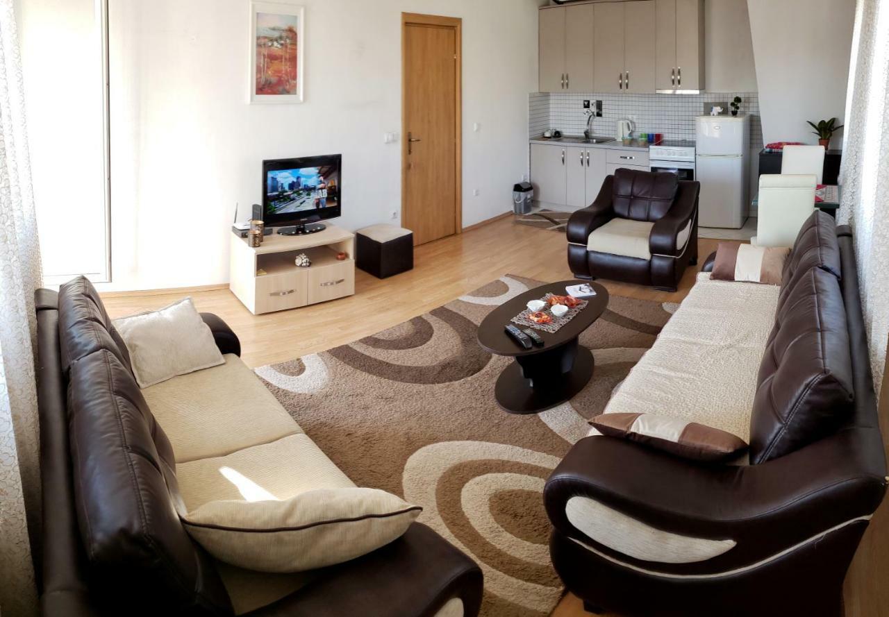 Welcoming In Prishtina Apartment Prishtine Bagian luar foto